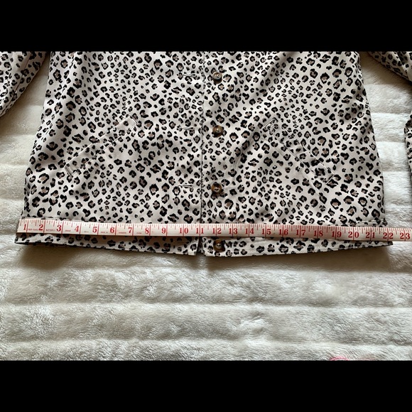 👏 3/$35 👏TanJay Ladies Leopard Print Jacket - Picture 12 of 12